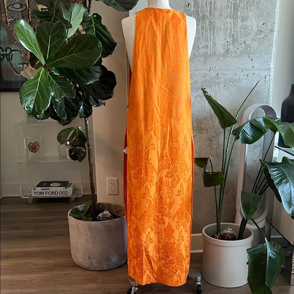 Nervi Orange Sleeveless Maxi Vest - Picture 5 of 13